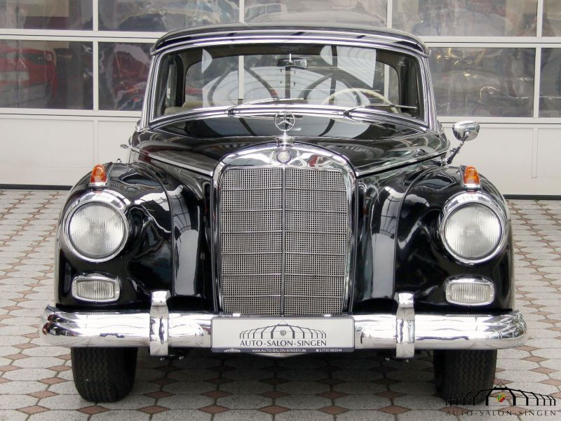 Mercedes-Benz 300 Adenauer