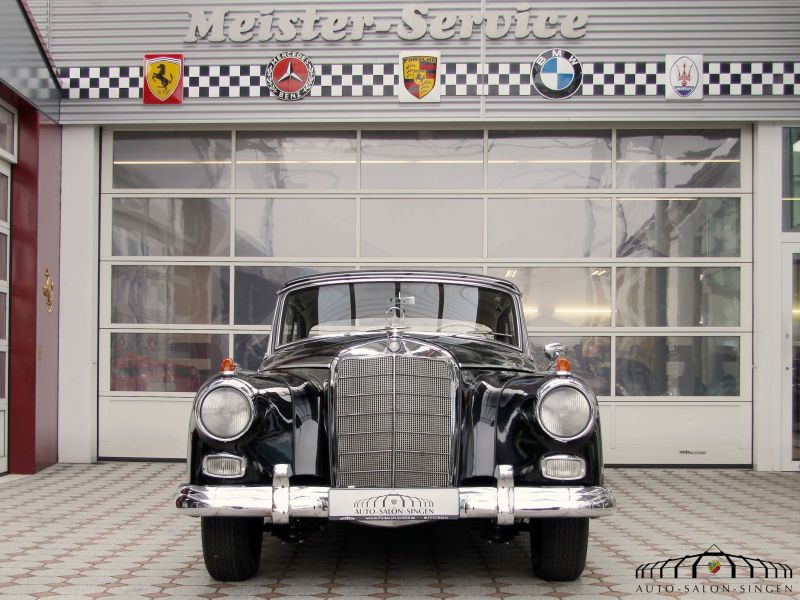 Mercedes-Benz 300 Adenauer