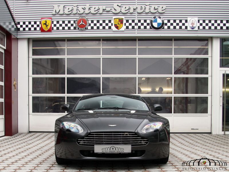 Aston Martin V8 Vantage Coupe 