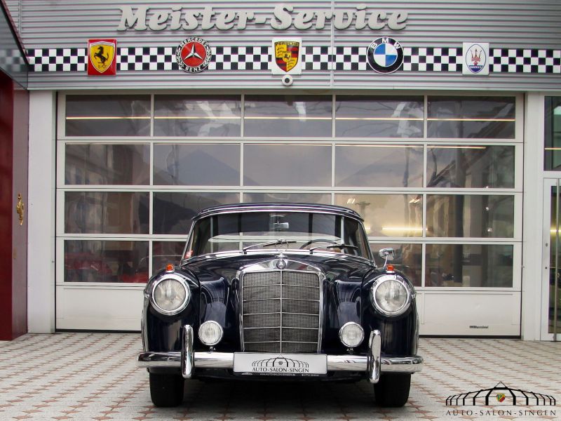 Mercedes-Benz 220 SE Ponton Coupe