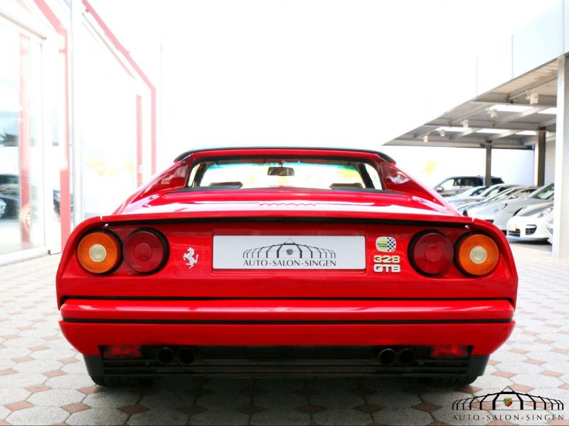 Ferrari 328 GTB