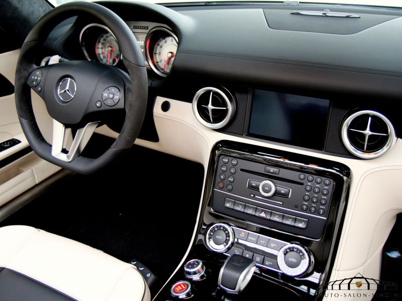 Mercedes-Benz SLS AMG Roadster