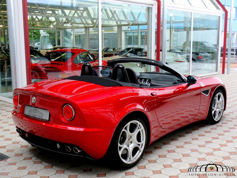 Alfa Romeo 8C Spider