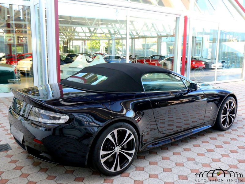 Aston Martin V12 Vantage Roadster  