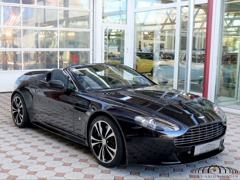 Aston Martin V12 Vantage Roadster  