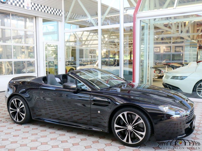 Aston Martin V12 Vantage Roadster  