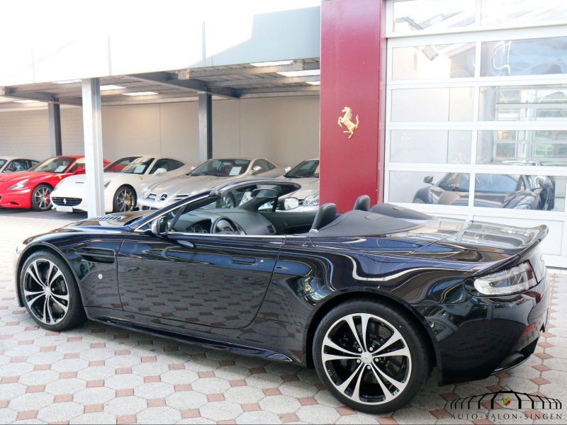 Aston Martin V12 Vantage Roadster  