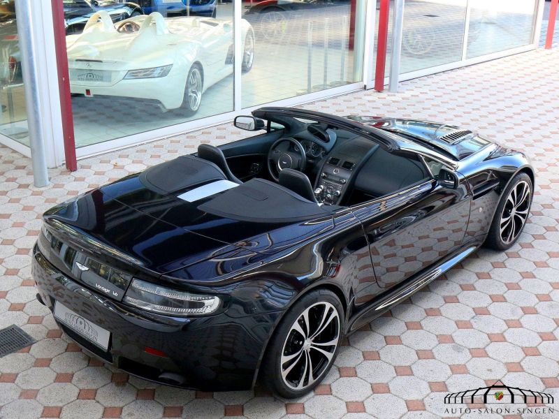 Aston Martin V12 Vantage Roadster  