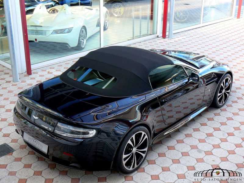Aston Martin V12 Vantage Roadster  