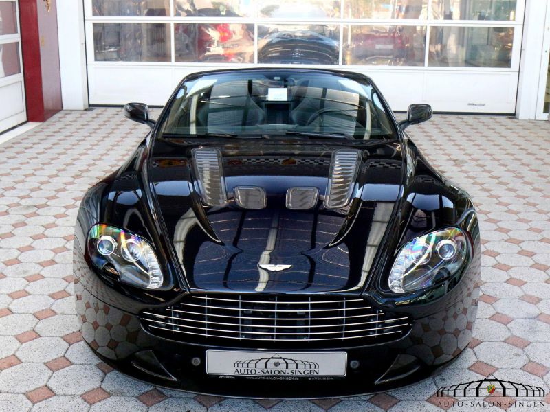 Aston Martin V12 Vantage Roadster  