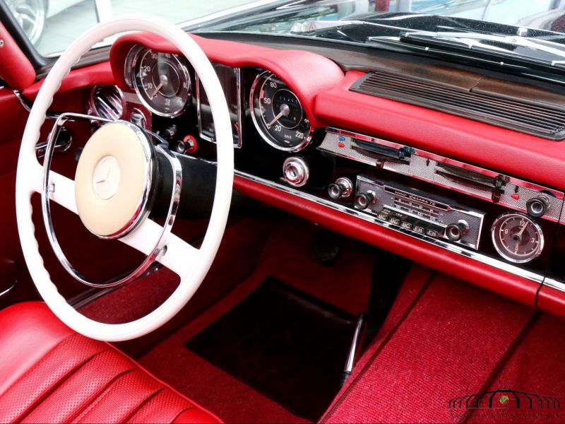 Mercedes-Benz 230 SL Pagode  