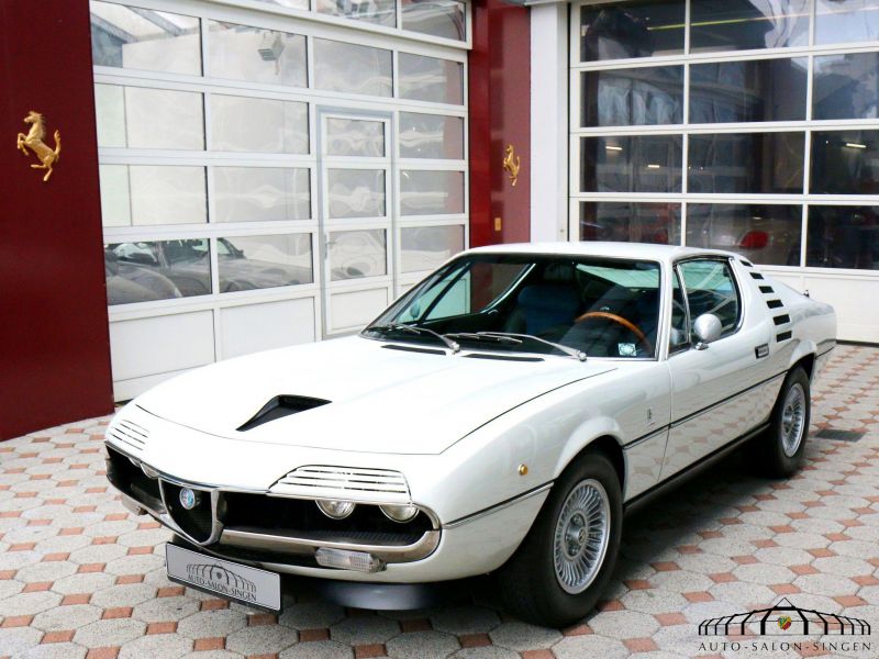 Alfa Romeo Montreal