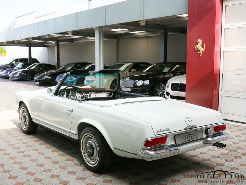 Mercedes-Benz 230 SL Pagode  