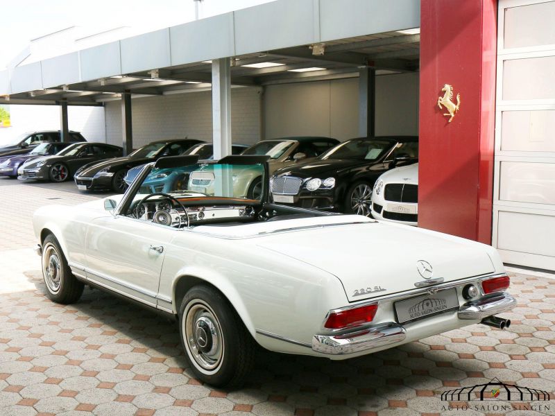 Mercedes-Benz 230 SL Pagode  