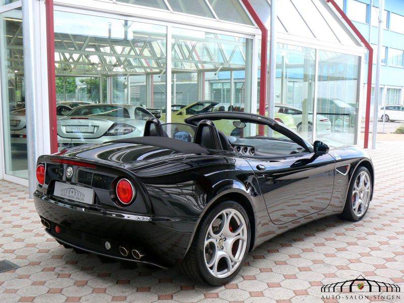 Alfa Romeo 8c Spider Convertible Auto Salon Singen