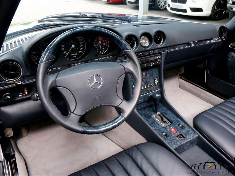 Mercedes-Benz 560 SL 6.0 AMG