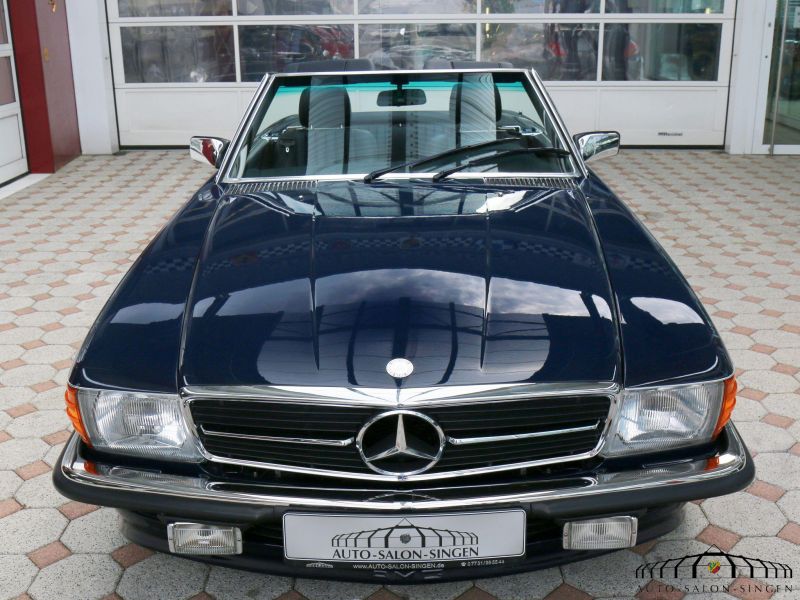 Mercedes-Benz 560 SL 6.0 AMG