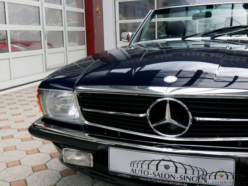 Mercedes-Benz 560 SL 6.0 AMG