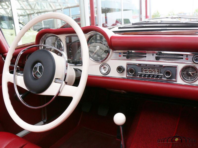 Mercedes-Benz 280 SL Pagode 