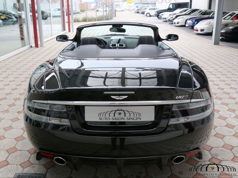 Aston Martin DBS Volante 