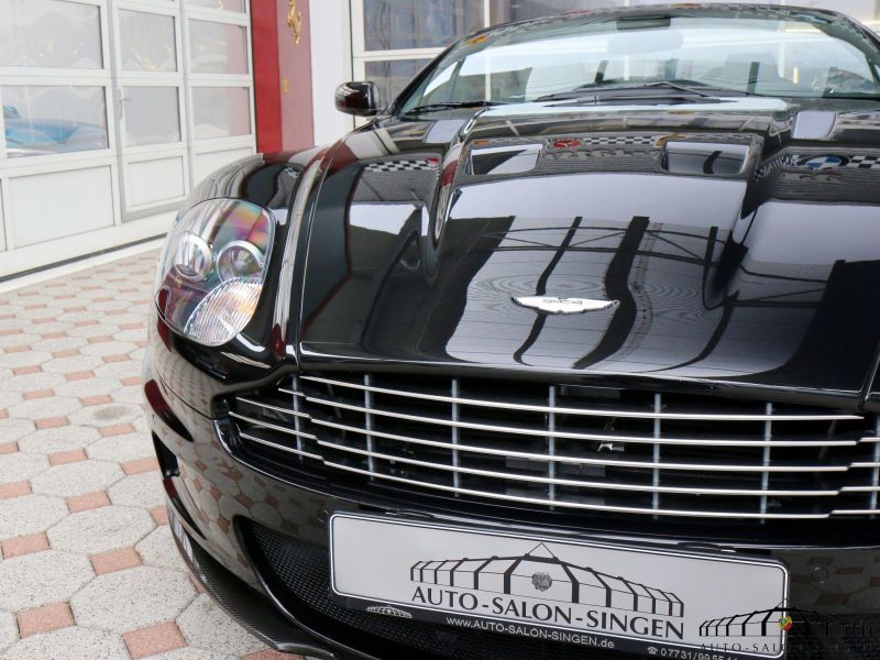 Aston Martin DBS Volante 