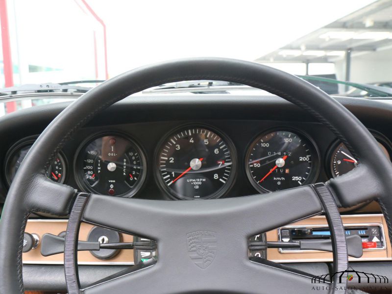 Porsche 911 E Targa 2.4