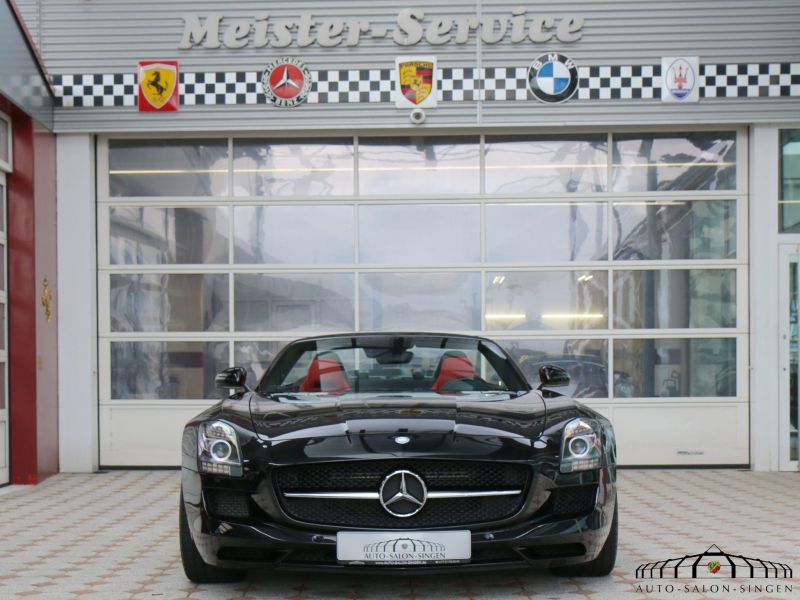 Mercedes-Benz SLS AMG GT Roadster