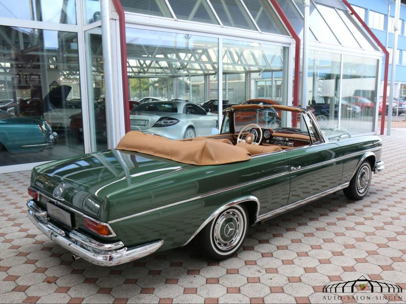 Mercedes-Benz 220 SE b Cabrio