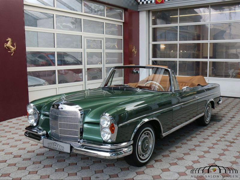 Mercedes-Benz 220 SE b Cabrio