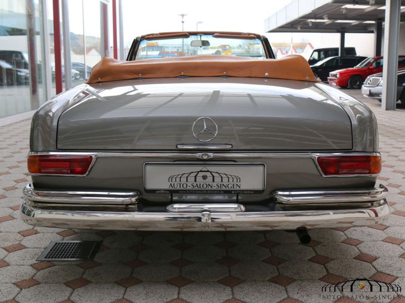 Mercedes-Benz 220 SE b Cabrio