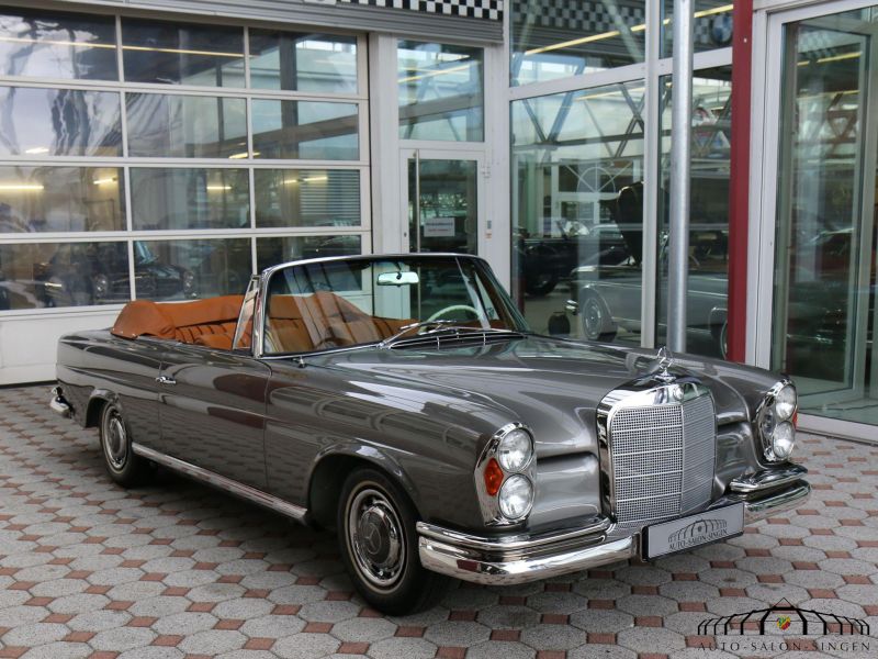 Mercedes-Benz 220 SE b Cabrio