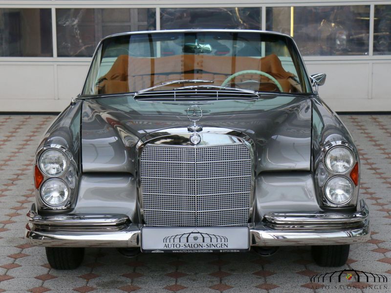 Mercedes-Benz 220 SE b Cabrio