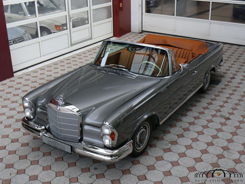 Mercedes-Benz 220 SE b Cabrio