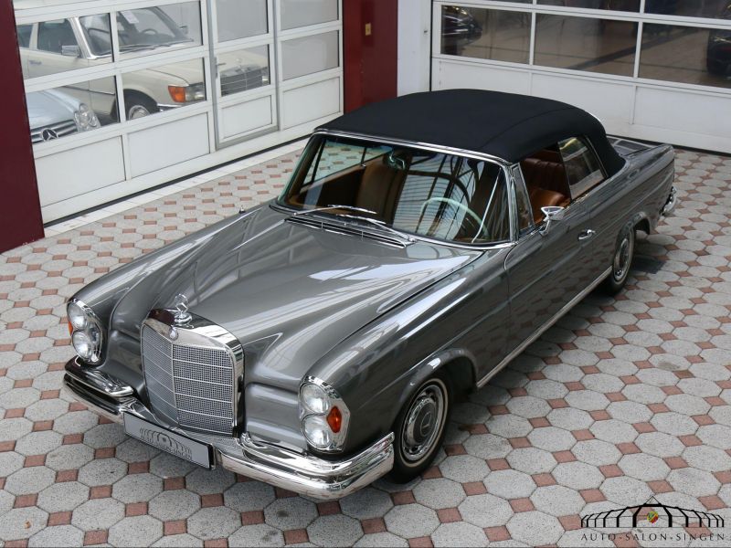 Mercedes-Benz 220 SE b Cabrio