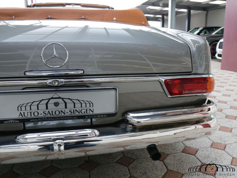 Mercedes-Benz 220 SE b Cabrio