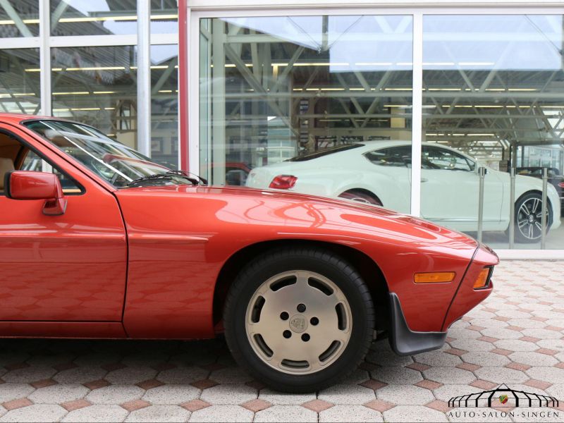 Porsche 928 S