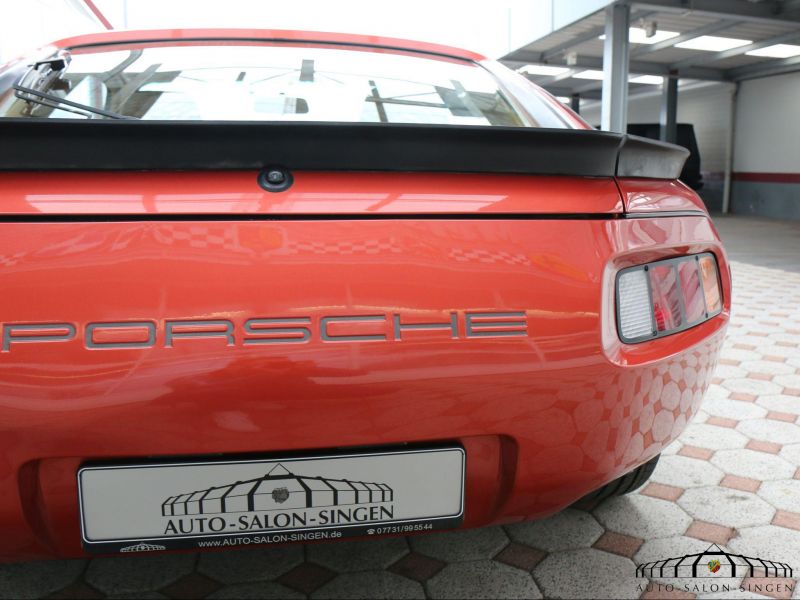 Porsche 928 S