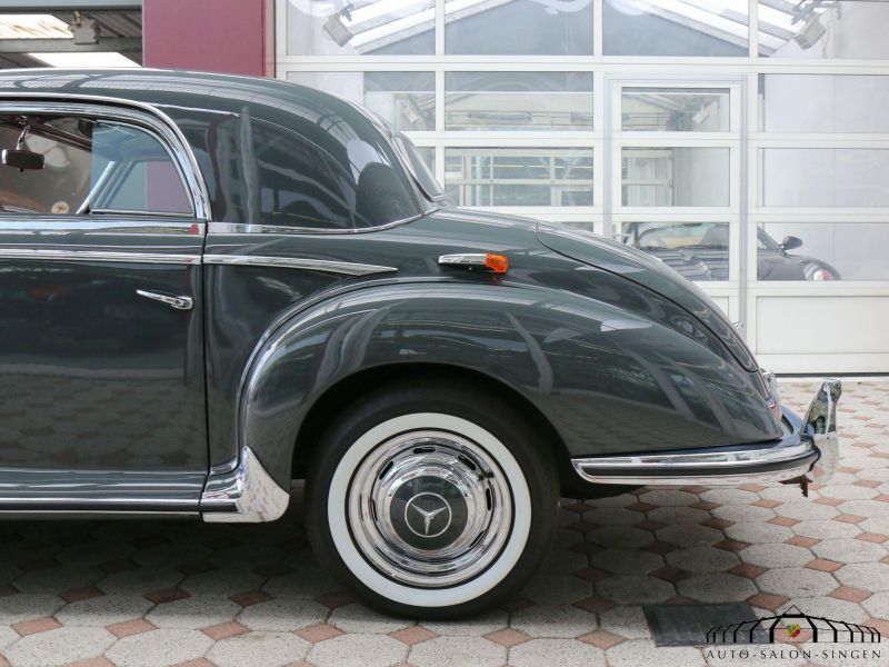 Mercedes-Benz 300 S Coupe 