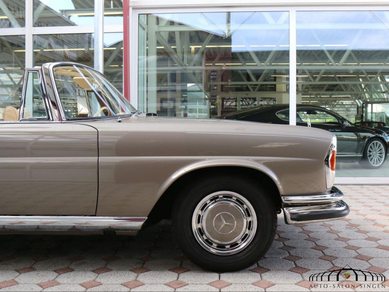 Mercedes-Benz 280 SE 3.5 Cabrio