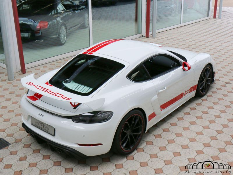 Porsche Cayman 718 GT4 