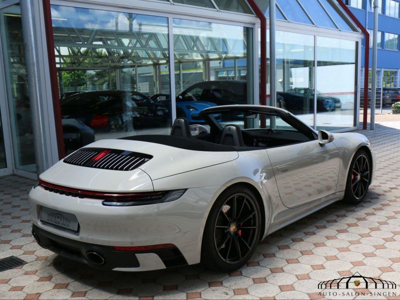 Porsche 992 Carrera 4S Cabrio