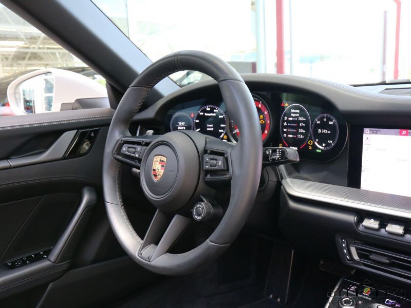 Porsche 992 Carrera 4S Cabrio