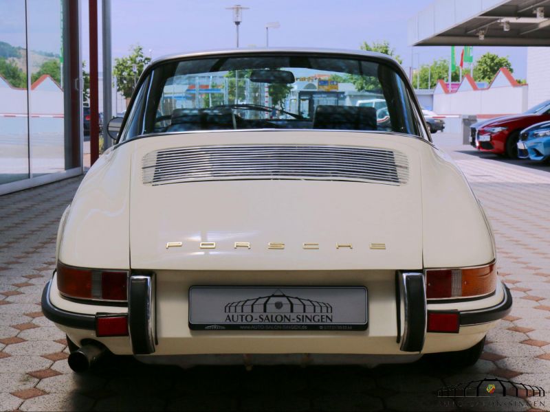 Porsche 911 E Targa 2.2