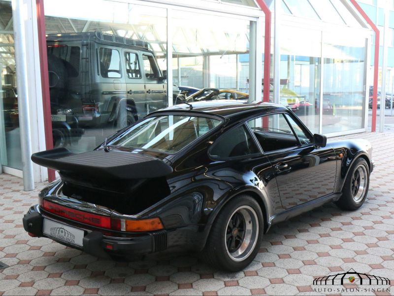 Porsche 911 Turbo 3.3