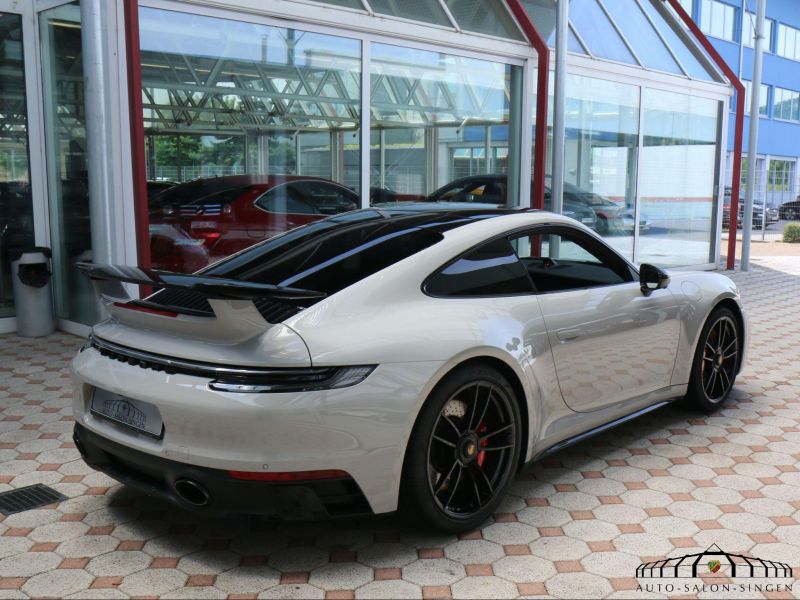 Porsche 992 Carrera GTS