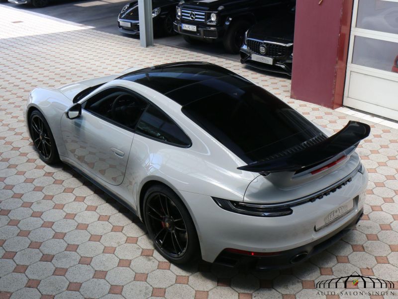 Porsche 992 Carrera GTS