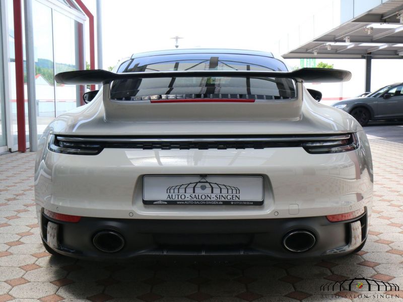 Porsche 992 Carrera GTS