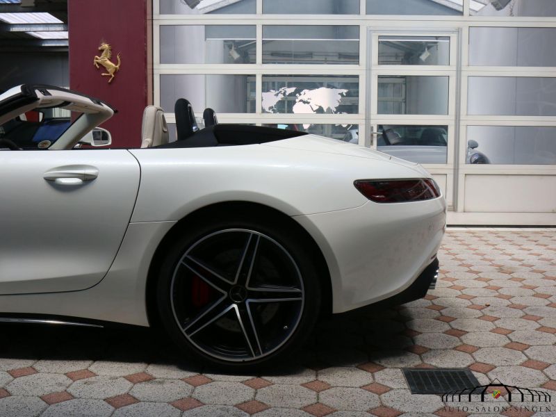 Mercedes-Benz AMG GT Roadster