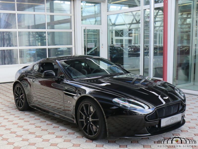 Aston Martin V12 Vantage S 