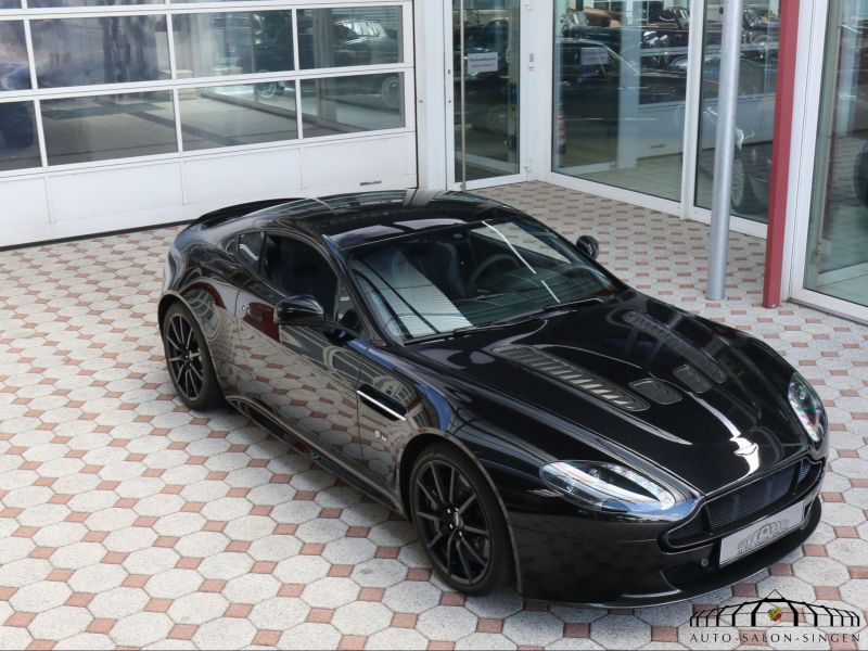 Aston Martin V12 Vantage S 